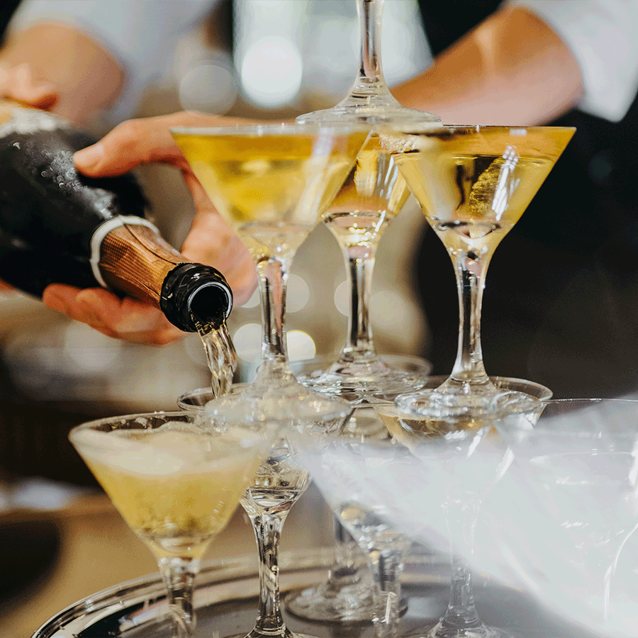 Produktabbildung 1: Exklusives Genuss-Set „Sparkling Winter Affair“ im The Ritz-Carlton, Berlin