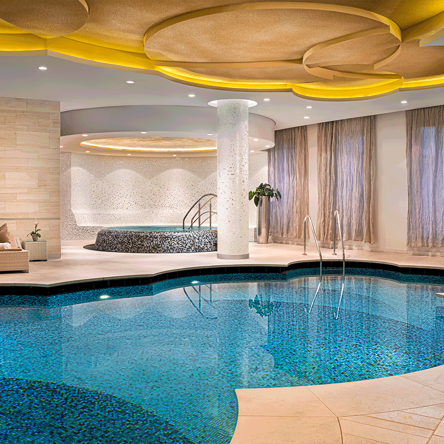 Pool Waldorf Astoria